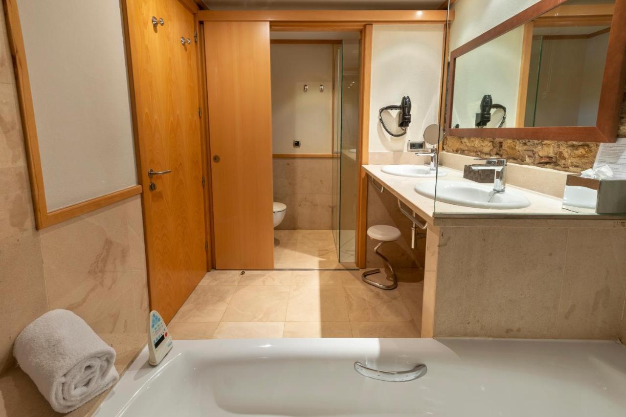 Es Portal Restaurant I Hotel Boutique - Adults Only ปัลส์ ภายนอก รูปภาพ